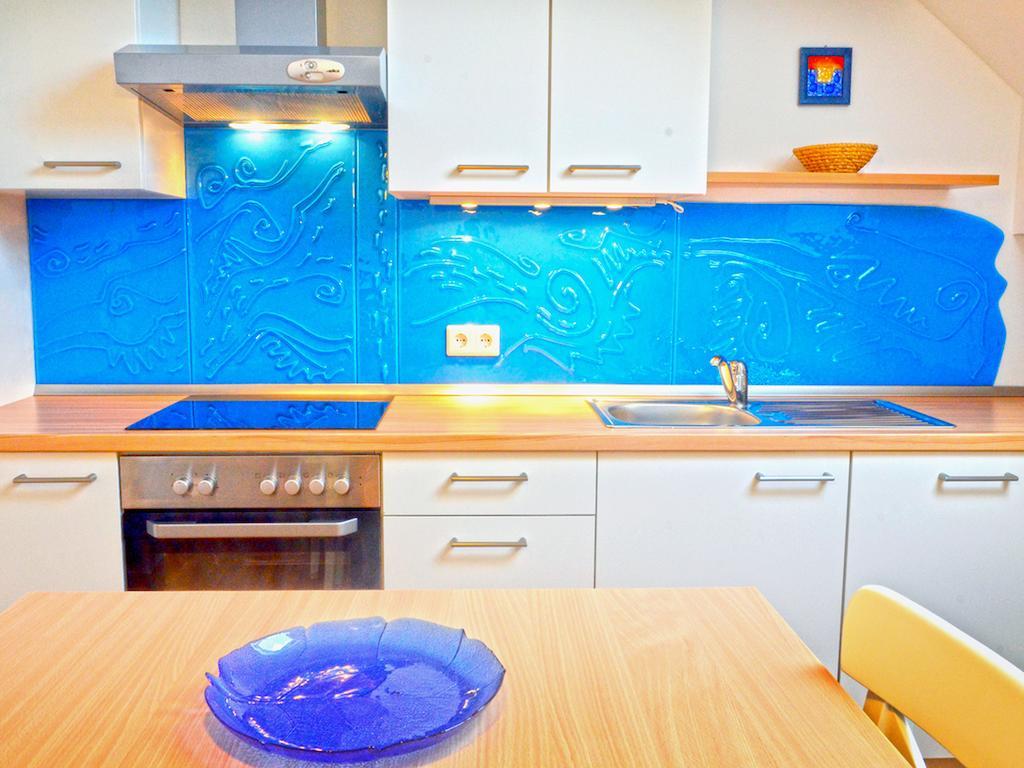 Apartment Galerija Radovljica Rum bild