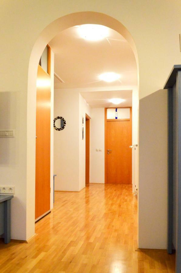 Apartment Galerija Radovljica Exteriör bild