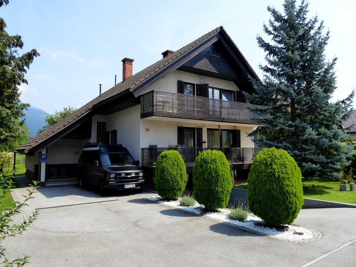 Apartment Galerija Radovljica Exteriör bild