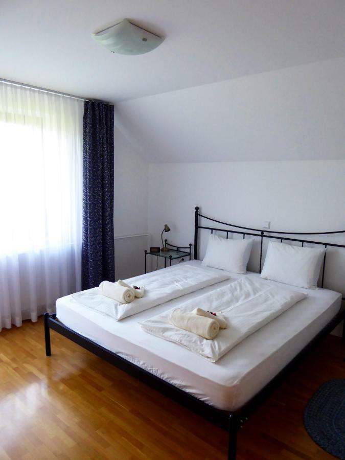 Apartment Galerija Radovljica Exteriör bild