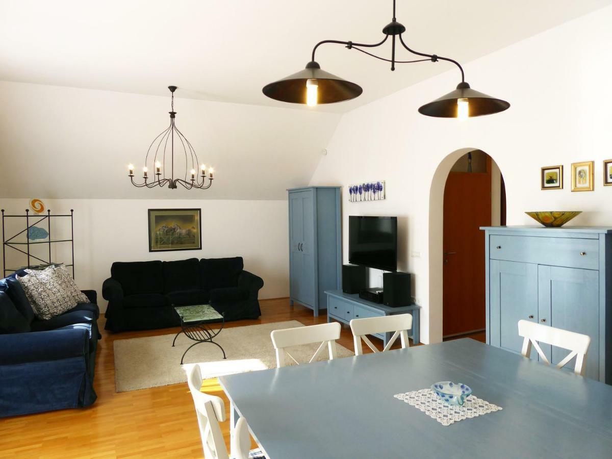 Apartment Galerija Radovljica Exteriör bild